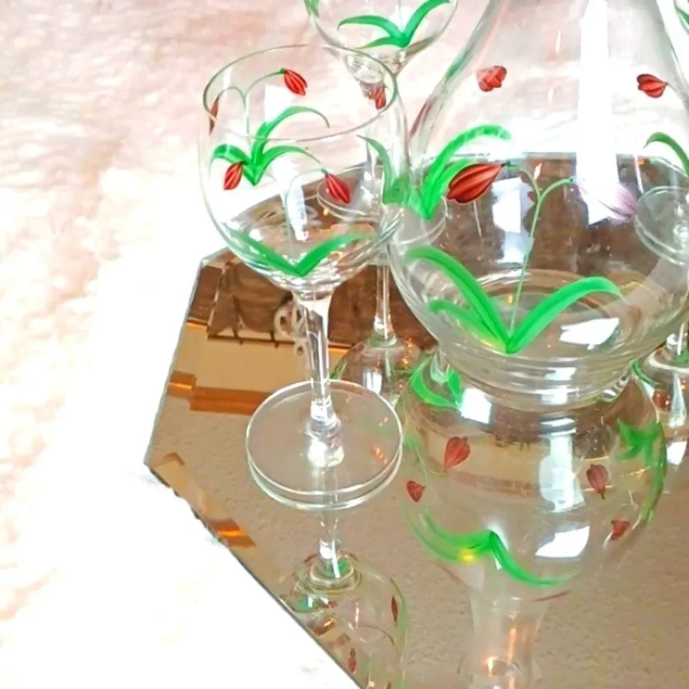 Home Vintage 70,s  Hand Painted Tulips  Wine Set 5 Piece